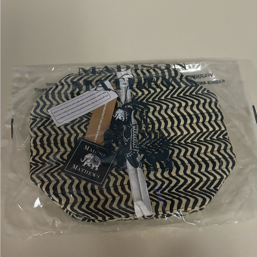 NWT Boutique Makeup Bag